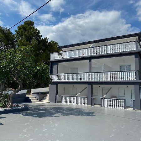 Apartmani Anita Starigrad Paklenica Extérieur photo