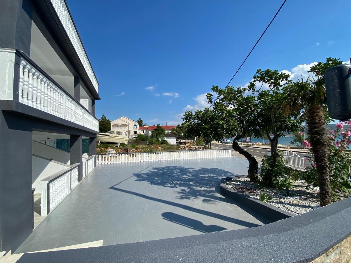 Apartmani Anita Starigrad Paklenica Extérieur photo