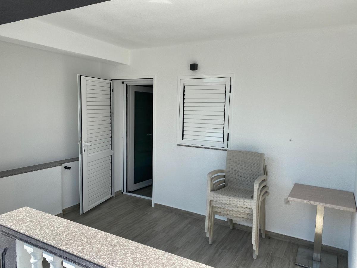 Apartmani Anita Starigrad Paklenica Extérieur photo