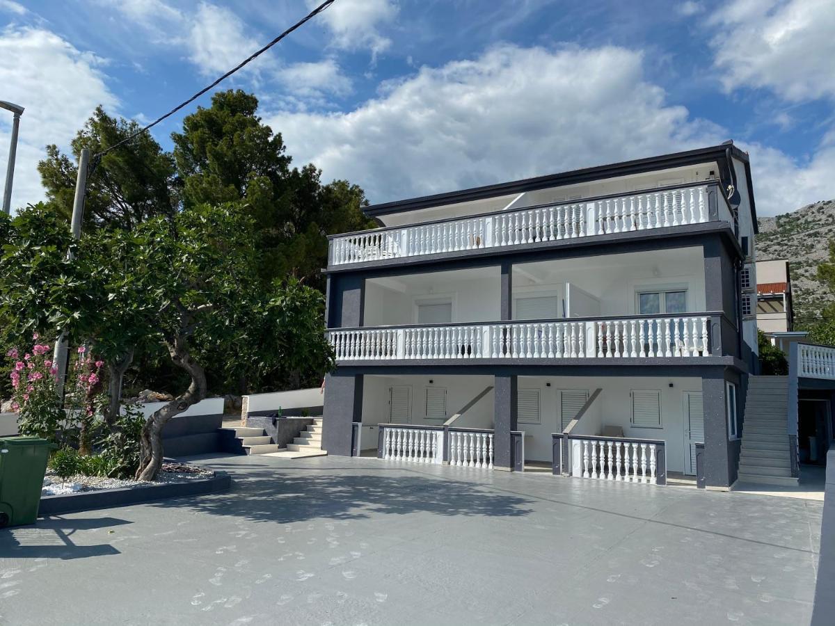 Apartmani Anita Starigrad Paklenica Extérieur photo