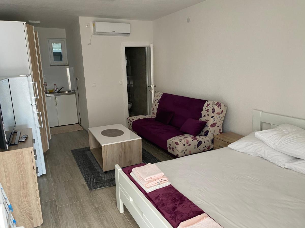 Apartmani Anita Starigrad Paklenica Extérieur photo