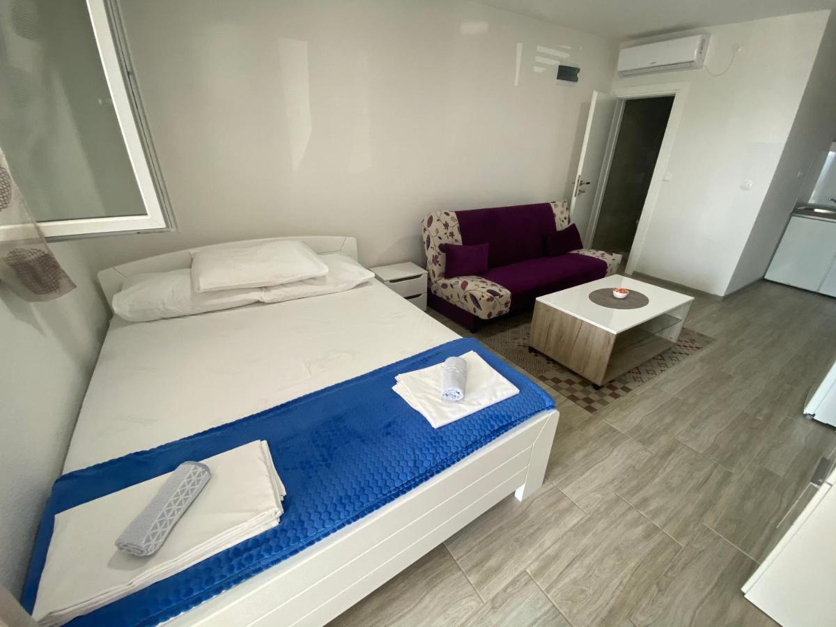 Apartmani Anita Starigrad Paklenica Extérieur photo