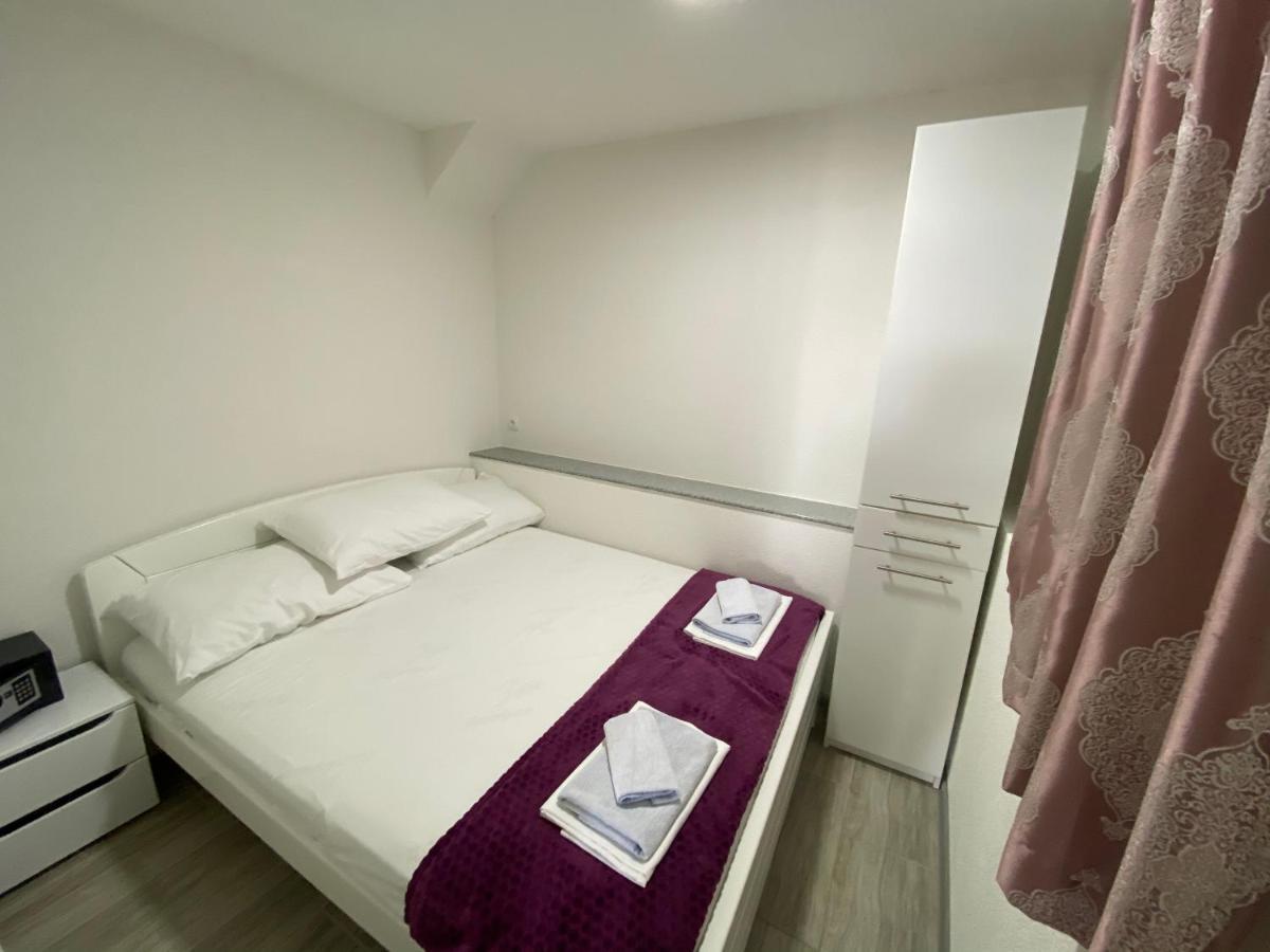 Apartmani Anita Starigrad Paklenica Extérieur photo