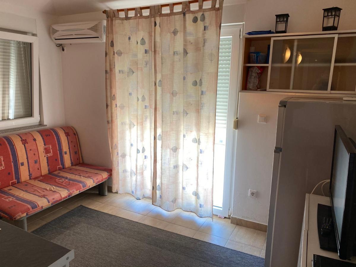 Apartmani Anita Starigrad Paklenica Extérieur photo