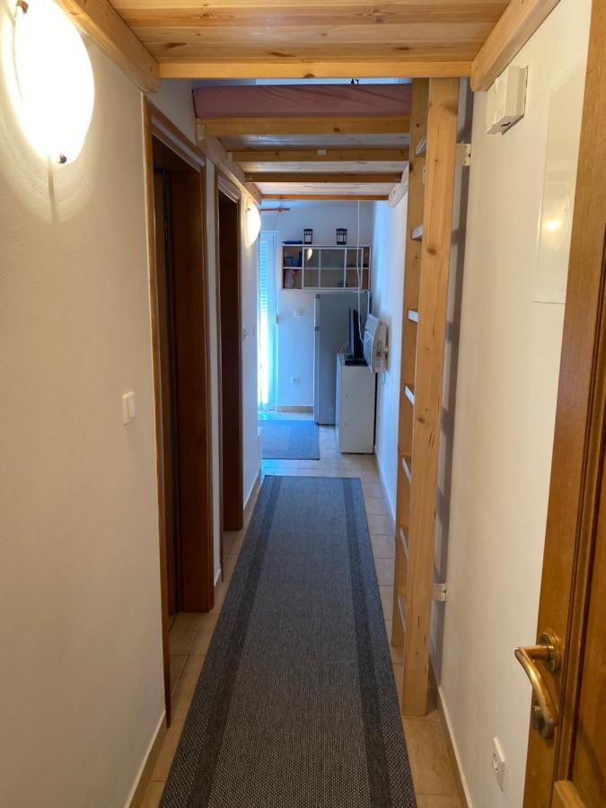 Apartmani Anita Starigrad Paklenica Extérieur photo